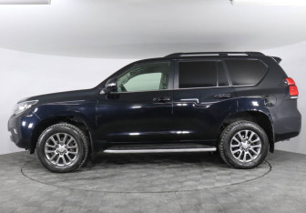 Подержанный автомобиль Toyota Land Cruiser Prado 2019 года (8 фото)