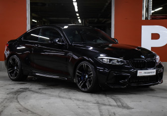 Подержанный автомобиль BMW M2 2019 года (3 фото)