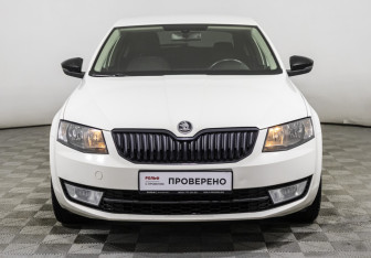 Подержанный автомобиль Skoda Octavia Liftback 2014 года (2 фото)