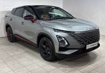 Подержанный автомобиль Omoda C5 2023 года (3 фото)