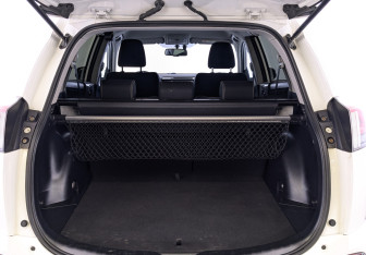 Подержанный автомобиль Toyota RAV4 2019 года (10 фото)