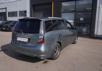 Подержанный автомобиль Mitsubishi Grandis 2007 года (5 фото)