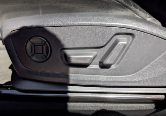 Подержанный автомобиль Audi Q3 2018 года (21 фото)