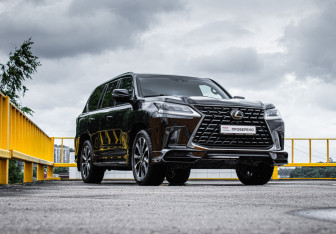 Подержанный автомобиль Lexus LX 2020 года (3 фото)