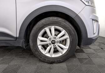 Подержанный автомобиль Hyundai Creta 2019 года (18 фото)