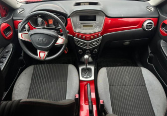 Подержанный автомобиль FAW Oley Sedan 2014 года (11 фото)