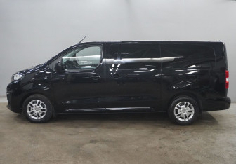 Подержанный автомобиль Peugeot Traveller 2020 года (4 фото)