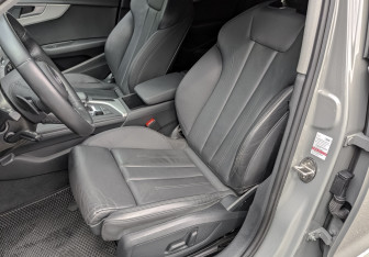 Подержанный автомобиль Audi A4 Sedan 2022 года (20 фото)