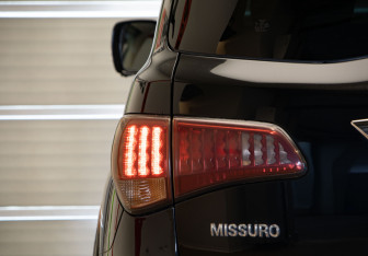 Подержанный автомобиль Infiniti QX80 2017 года (40 фото)
