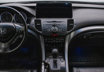 Подержанный автомобиль Honda Accord Sedan 2012 года (14 фото)