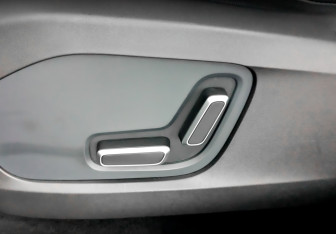 Подержанный автомобиль Zeekr 001 2022 года (21 фото)