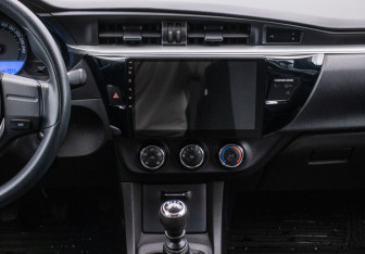 Подержанный автомобиль Toyota Corolla Sedan 2014 года (14 фото)