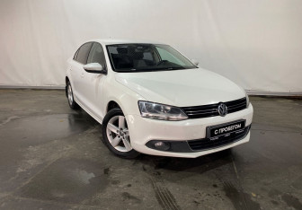 Подержанный автомобиль Volkswagen Jetta Sedan 2012 года (3 фото)