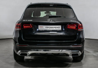 Подержанный автомобиль Mercedes-Benz GLC Coupe 2021 года (6 фото)