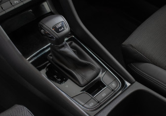 Подержанный автомобиль Skoda Karoq 2021 года (15 фото)