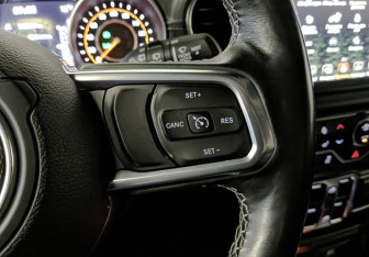 Подержанный автомобиль Jeep Wrangler 2021 года (26 фото)
