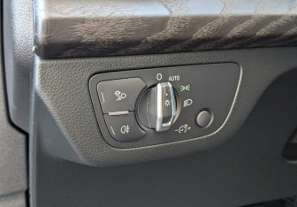 Подержанный автомобиль Audi Q5 2021 года (24 фото)