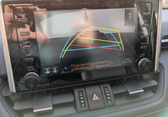 Подержанный автомобиль Toyota RAV4 2022 года (20 фото)