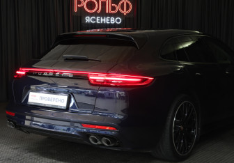 Подержанный автомобиль Porsche Panamera Wagon 2019 года (29 фото)