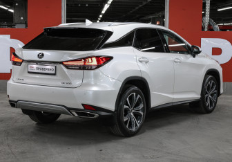 Подержанный автомобиль Lexus RX 2020 года (5 фото)