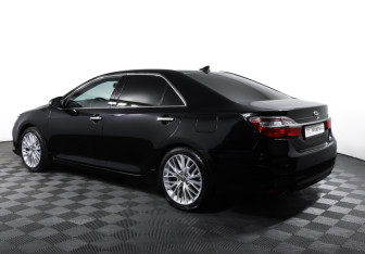 Подержанный автомобиль Toyota Camry Sedan 2017 года (7 фото)