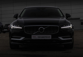 Подержанный автомобиль Volvo S90 2019 года (4 фото)
