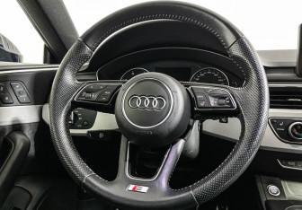 Подержанный автомобиль Audi A5 Liftback 2018 года (15 фото)