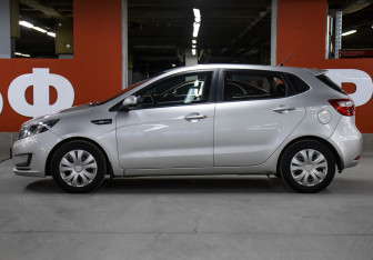 Подержанный автомобиль Kia Rio Hatchback 2014 года (8 фото)