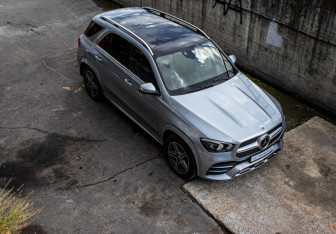 Подержанный автомобиль Mercedes-Benz GLE 2022 года (3 фото)