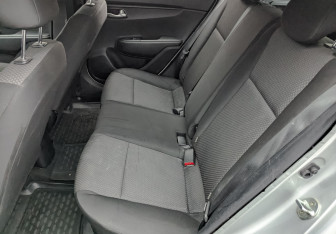 Подержанный автомобиль Kia Rio Hatchback 2021 года (16 фото)