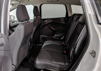 Подержанный автомобиль Ford Kuga 2017 года (17 фото)