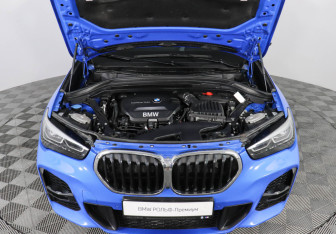 Подержанный автомобиль BMW X1 2020 года (10 фото)