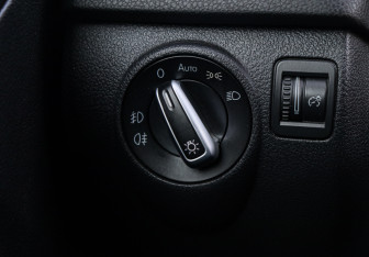 Подержанный автомобиль Volkswagen Tiguan 2011 года (18 фото)