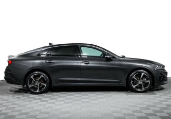 Подержанный автомобиль Kia K5 2020 года (6 фото)