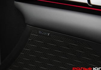 Подержанный автомобиль Changan UNI-V 2023 года (23 фото)