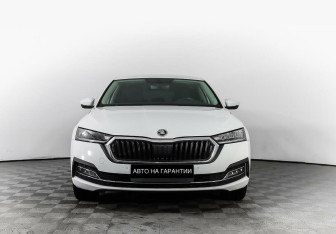 Подержанный автомобиль Skoda Octavia Liftback 2020 года (2 фото)