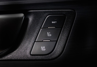 Подержанный автомобиль Changan UNI-K 2023 года (21 фото)