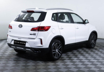 Подержанный автомобиль FAW Besturn X40 2020 года (3 фото)