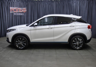 Подержанный автомобиль Evolute i-JOY 2023 года (8 фото)