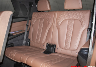 Подержанный автомобиль BMW X7 2019 года (16 фото)