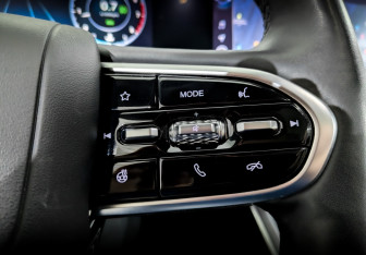 Подержанный автомобиль Omoda C5 2023 года (30 фото)