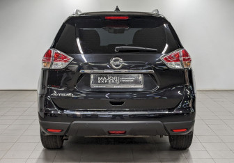 Подержанный автомобиль Nissan X-Trail 2015 года (6 фото)