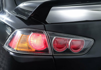 Подержанный автомобиль Mitsubishi Lancer Sedan 2010 года (8 фото)