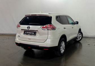 Подержанный автомобиль Nissan X-Trail 2017 года (6 фото)