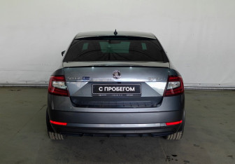 Подержанный автомобиль Skoda Octavia Liftback 2018 года (6 фото)