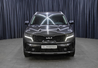 Подержанный автомобиль Kia Sorento 2021 года (2 фото)