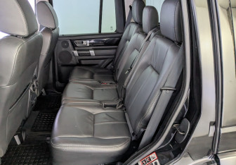 Подержанный автомобиль Land Rover Discovery 2016 года (12 фото)