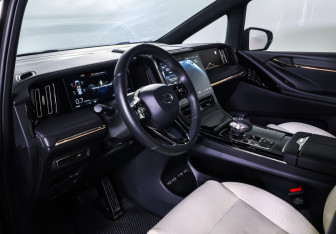 Подержанный автомобиль GAC M8 2023 года (15 фото)