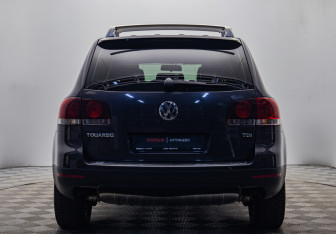 Подержанный автомобиль Volkswagen Touareg 2007 года (4 фото)
