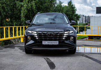 Подержанный автомобиль Hyundai Tucson 2021 года (2 фото)